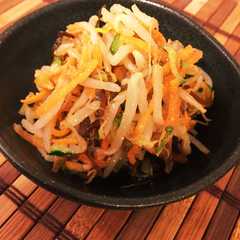รูปของ レンジで★簡単！節約もやしで中華サラダ