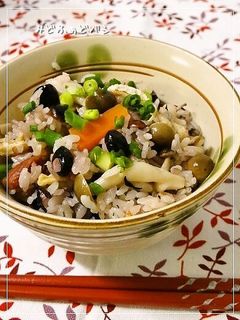 黒豆香ばし✿五目炊き込みご飯-レシピのメイン写真