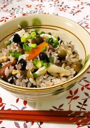 黒豆香ばし✿五目炊き込みご飯-レシピのメイン写真