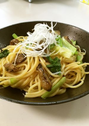 スモーク牡蠣とネギ・小松菜のパスタ☆-レシピのメイン写真
