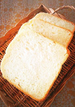 HBでホエーと薄力粉のふんわり食パン-レシピのメイン写真