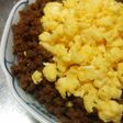 大豆のお肉で「そぼろ2色丼」
