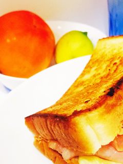 サクふわの トーストサンド ふたつ折り-レシピのメイン写真