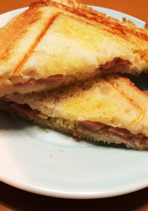 魚肉ソーセージとチーズのホットサンド♪-レシピのメイン写真