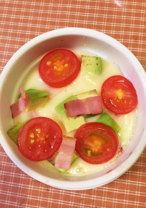 アボカドとトマトのココットカマン-レシピのメイン写真
