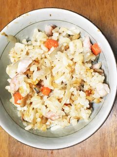 焼き鳥缶詰(タレ)で簡単炊き込み御飯-レシピのメイン写真