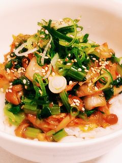 なめことキムチの丼-レシピのメイン写真