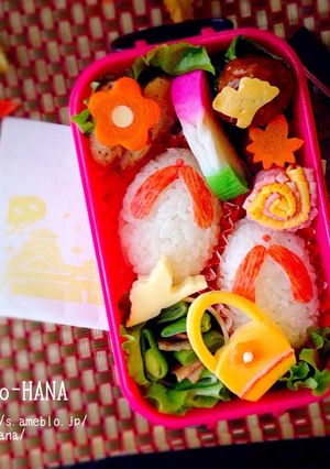 赤い鼻緒のおにぎり☆和小物モチーフ弁当-レシピのメイン写真