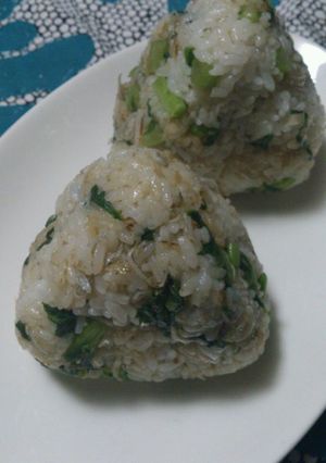旦那のランチ☆大根葉塩揉み混ご飯おにぎり-レシピのメイン写真
