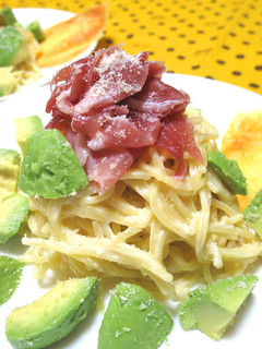 【絶品】生ハムとアボカドのチーズパスタ♪-レシピのメイン写真