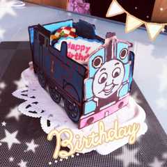 รูปของ トーマスバースデーケーキ卵アレルギー対応