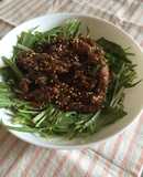 水菜サラダの大豆フィレ肉甘辛揚げ乗せ♪♪