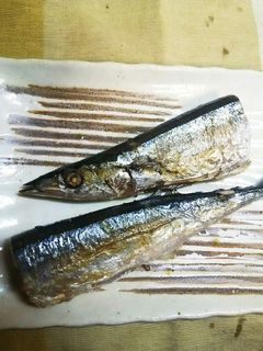 簡単!フライパンDE秋刀魚の塩焼き♪-レシピのメイン写真