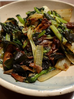 5種の天然キノコと葉物野菜の油炒め-レシピのメイン写真