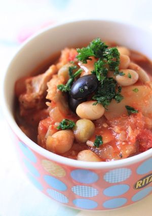 鶏もも肉とキャベツと蒸し豆のトマト煮。-レシピのメイン写真