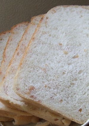 塩ピーナツ食パン♪〜簡単！安上がりだね〜-レシピのメイン写真