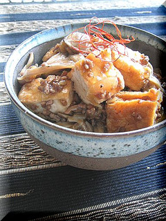 *厚揚げと舞茸のピリ辛丼*-レシピのメイン写真
