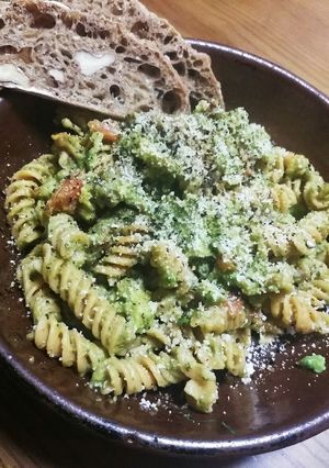 アボカドとブロッコリーのパスタ-レシピのメイン写真