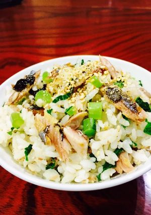七輪焼きたて秋刀魚と大根葉の混ぜこはん☆-レシピのメイン写真