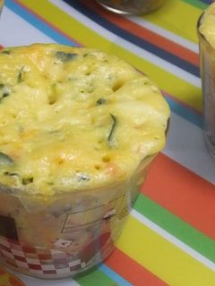 離乳食完了期:緑黄色トリオの三色蒸しパン-レシピのメイン写真