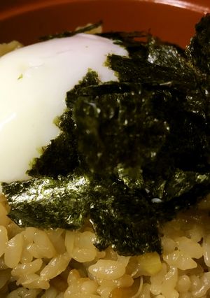 ごぼう炒めの炊き込みご飯✿温泉卵のせ-レシピのメイン写真