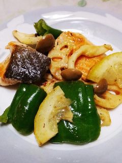 鮭とれんこんの塩レモン炒め-レシピのメイン写真