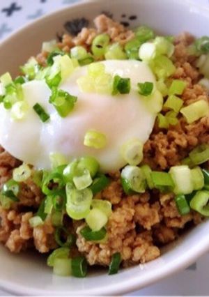 鶏そぼろ丼-レシピのメイン写真