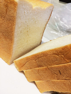 普通の包丁でパンを綺麗に切る!-レシピのメイン写真