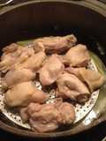 ダッチオーブンで二度美味しい蒸し鶏