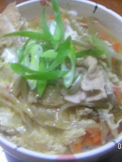 豚肉とごぼうの卵とじ丼-レシピのメイン写真