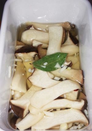 えっ？キノコのピクルス！？-レシピのメイン写真