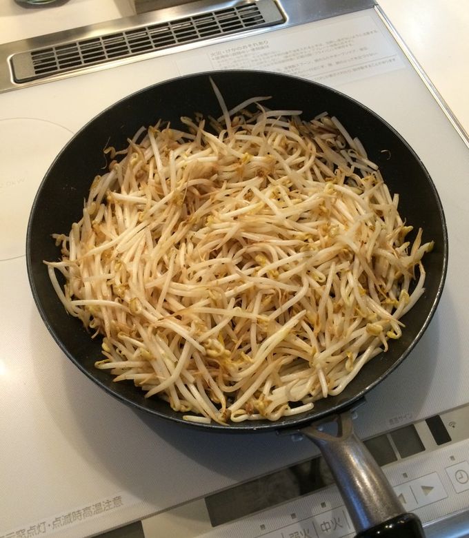 もやし 絶品！もやしのニンニク炒め⭐いつものモヤシが大変身 レシピ・作り方