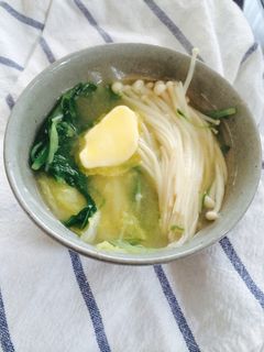 鍋の季節に味噌バター-レシピのメイン写真