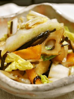 白菜と柿とレンコンの塩昆布和え-レシピのメイン写真