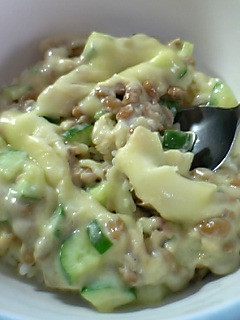 とろけるチーズのサラダ納豆丼-レシピのメイン写真