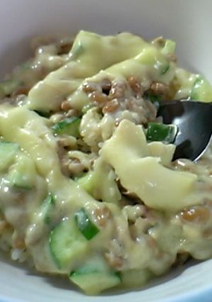 とろけるチーズのサラダ納豆丼-レシピのメイン写真