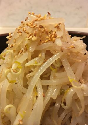 鶏ガラスープ顆粒が決め手。モヤシナムル-レシピのメイン写真