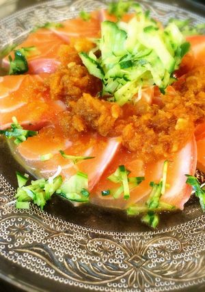麵つゆで♪サーモンの人参玉ねぎソースかけ-レシピのメイン写真