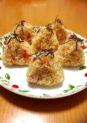 丸ごとトマトの優し〜炊き込みご飯-レシピのメイン写真
