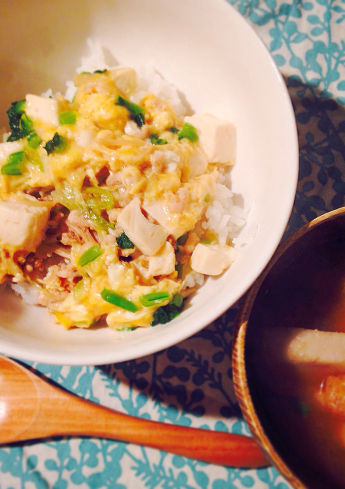 豆腐と鶏ひきで親子丼＊まろやかほっこり〜-レシピのメイン写真