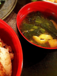 ほうれん草と揚げ 豆腐の味噌汁-レシピのメイン写真