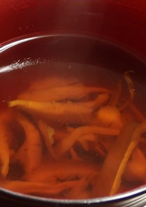 天然ブナシメジと椎茸のお吸い物-レシピのメイン写真