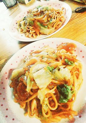 玉ねぎとレタスの焼きうどん♪-レシピのメイン写真