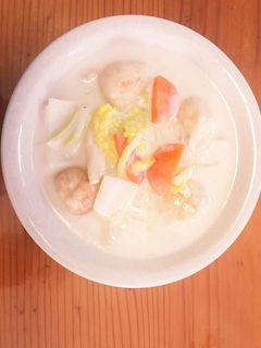 鶏肉団子と白菜のクリーム煮-レシピのメイン写真