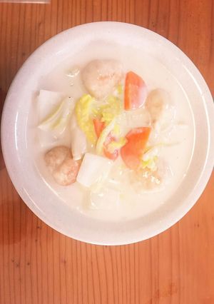 鶏肉団子と白菜のクリーム煮-レシピのメイン写真