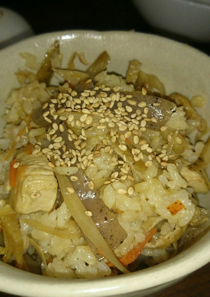 ごぼうたっぷり炊き込み風混ぜご飯-レシピのメイン写真