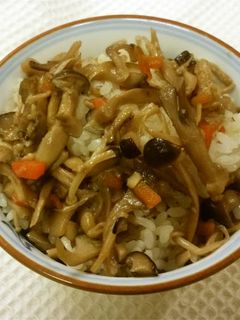 たっぷりキノコの混ぜごはん-レシピのメイン写真