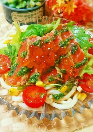 炙りサーモンの洋風親子サラダうどん-レシピのメイン写真