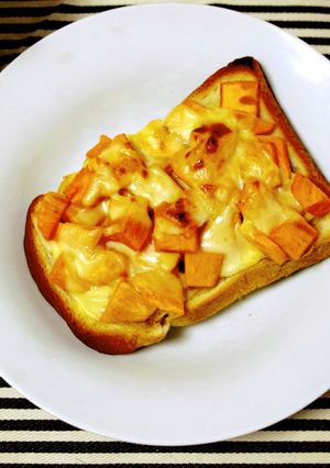 超簡単！秋の味覚！旬の柿　チーズトースト-レシピのメイン写真