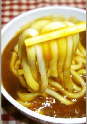 カレー研究会レトルトカレーでカレーうどん-レシピのメイン写真
